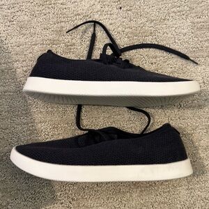 Allbirds Men’s Runners — Hazy Indigo (Size 11) — Lightweight & Eco-Friendly